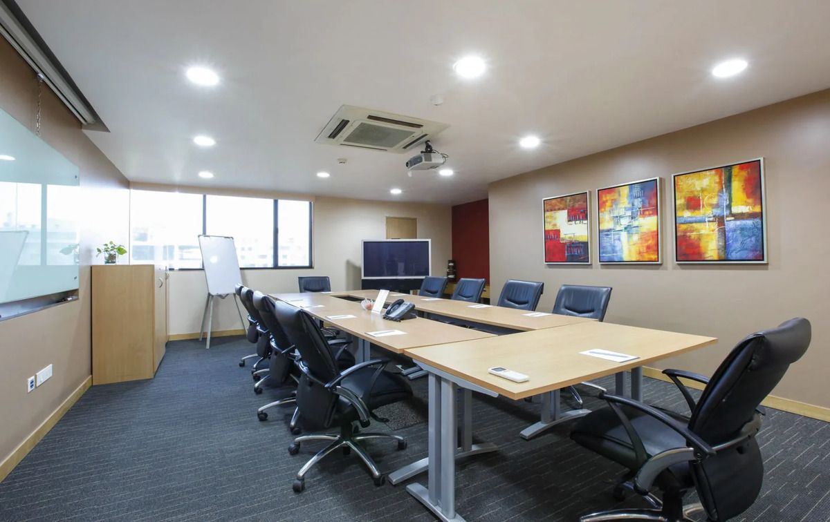 Regus Dynasty Business Park — coworking space in Kurla, Mumbai